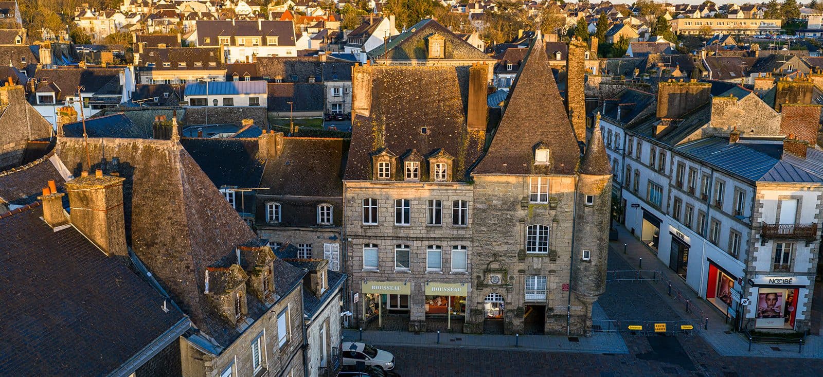 Pontivy réhabilitation face à la place du Martray