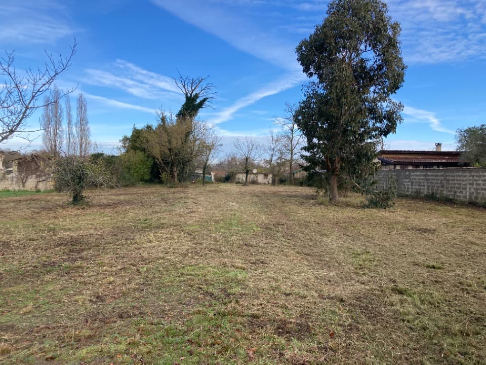 Terrain à partir de 600m² à Saint-Vivien-de-Médoc