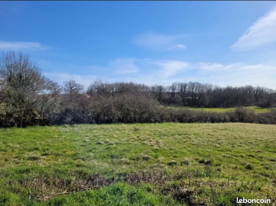 Terrain à partir de 4650m² à Sainte-Orse