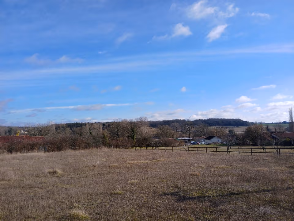Terrain à partir de 1685m² à La Tour-Blanche