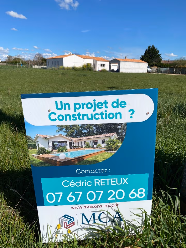 Terrain à partir de 780m² à Genouillé