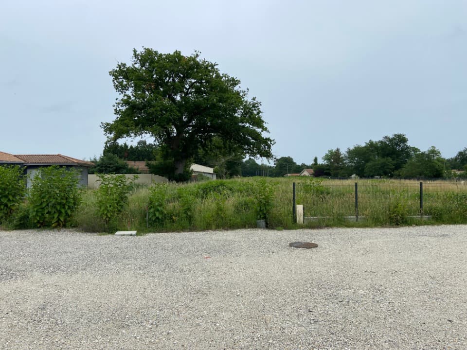 Terrain à partir de 300m² à Gastes