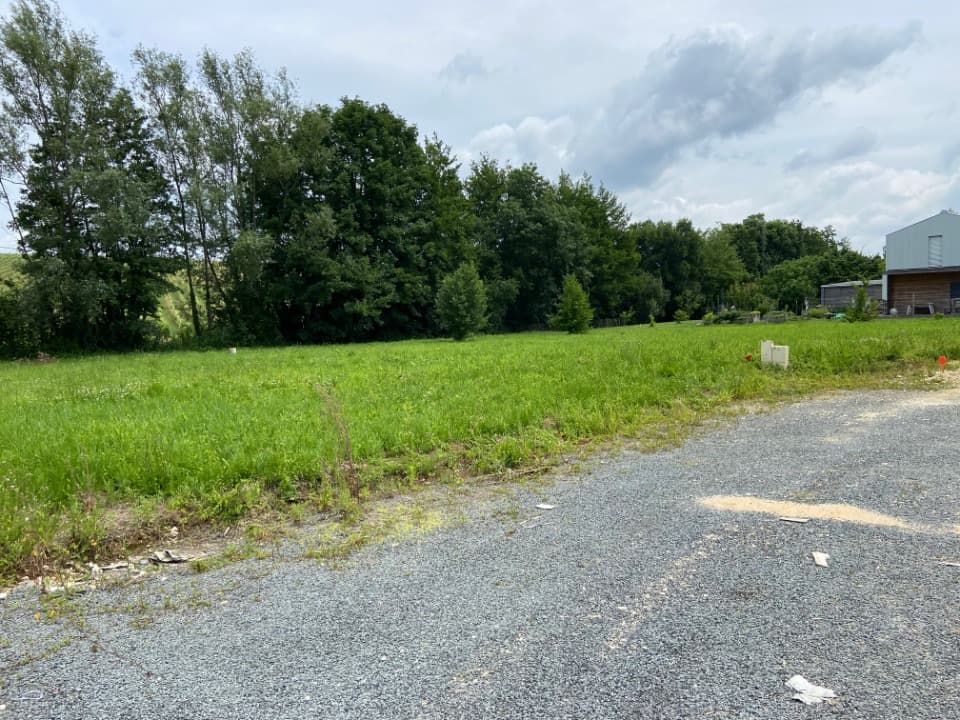 Terrain à partir de 582m² à Léognan