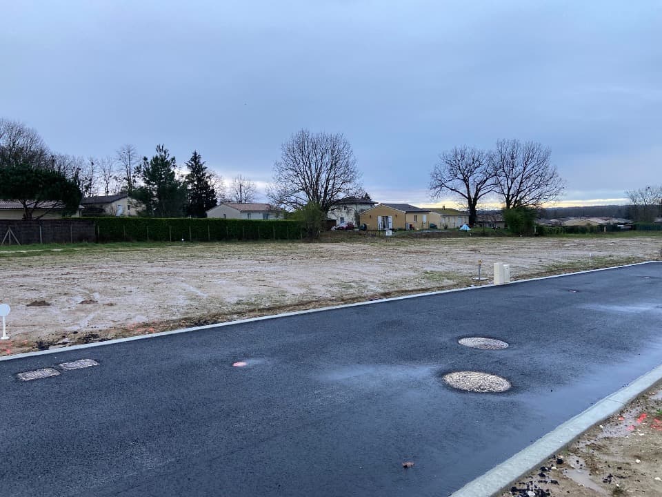 Terrain à partir de 666m² à Saint-Caprais-de-Bordeaux