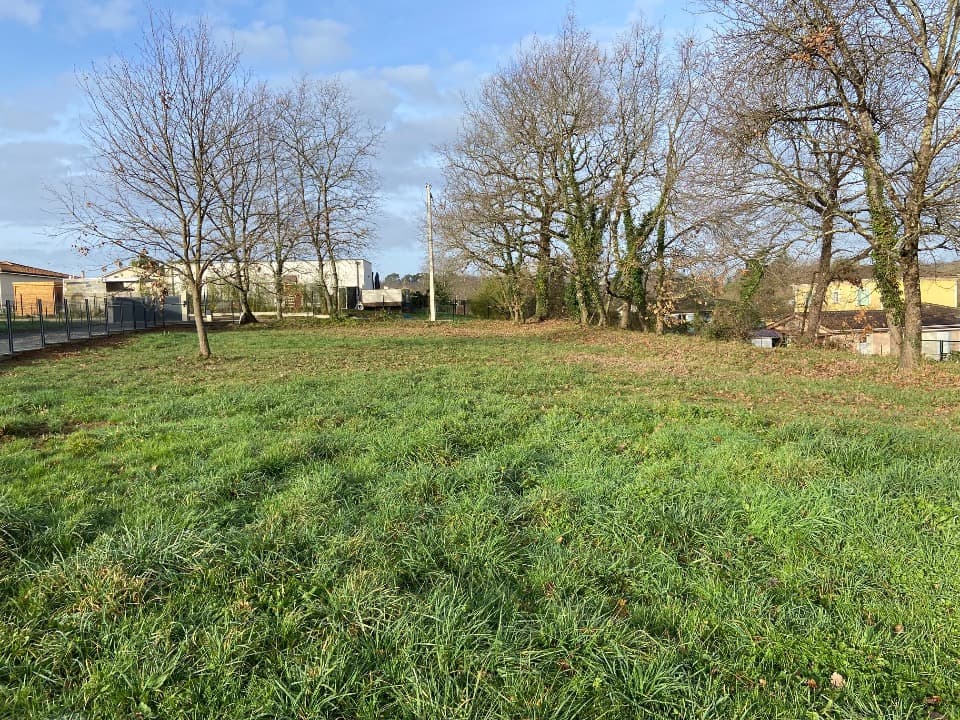 Terrain à partir de 630m² à Baron