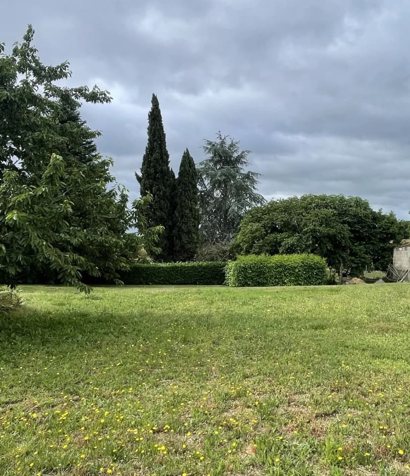 Terrain à partir de 887m² à Martres