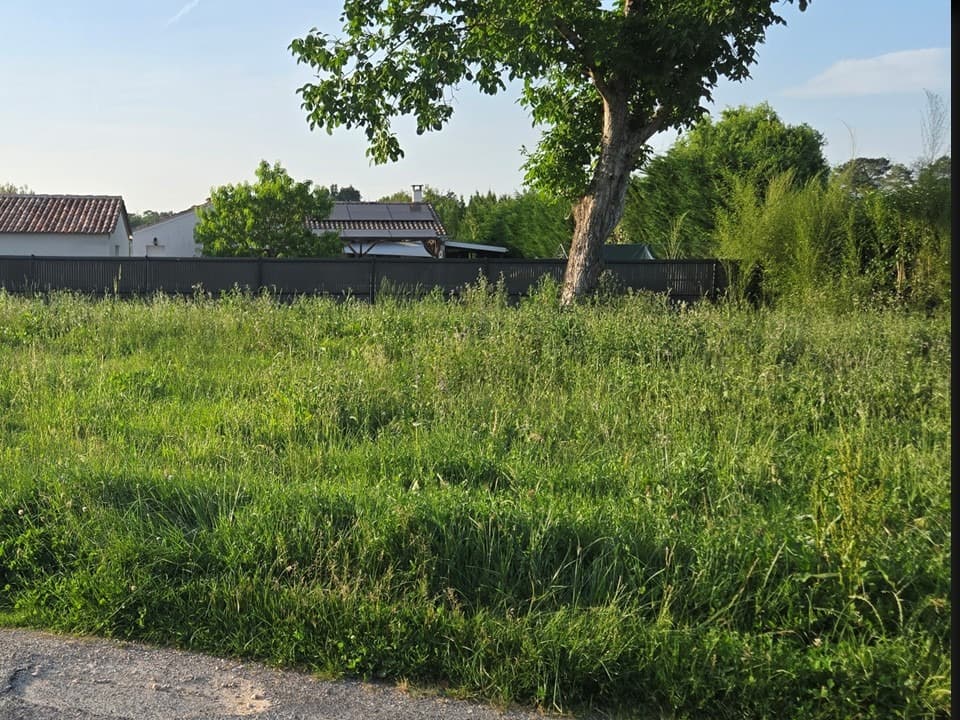 Terrain à partir de 537m² à Peujard