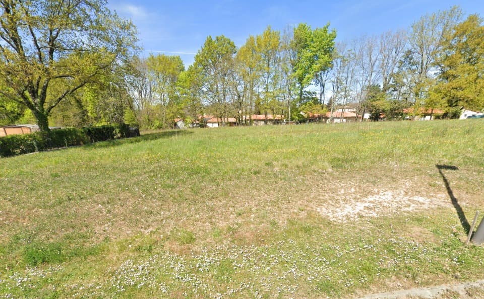 Terrain à partir de 704m² à Creysse