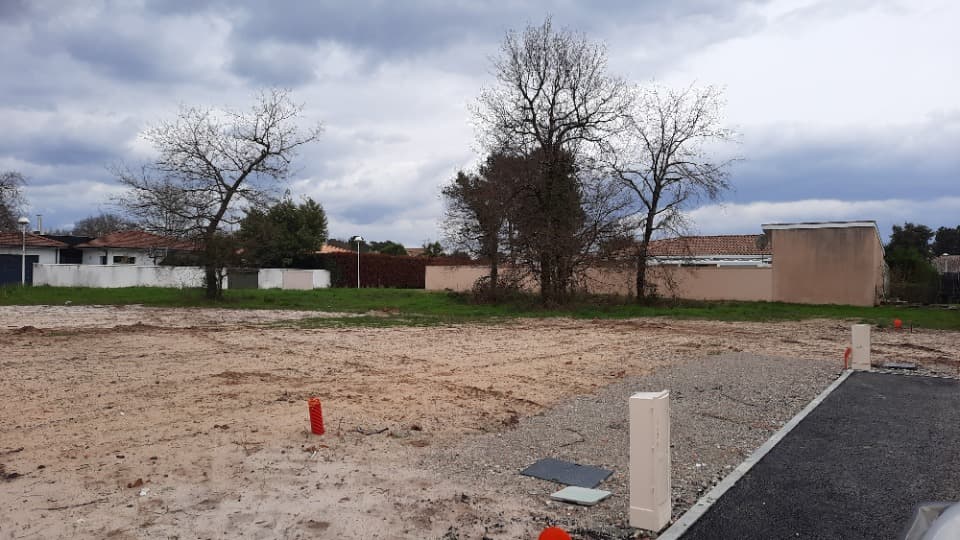 Terrain à partir de 400m² à Salles