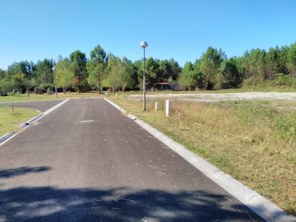 Terrain à partir de 625m² à Landiras