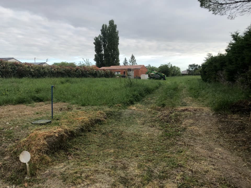 Terrain à partir de 551m² à Thénac