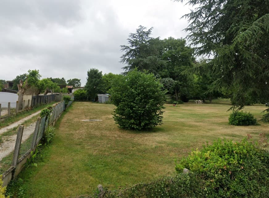Terrain à partir de 327m² à Pisany