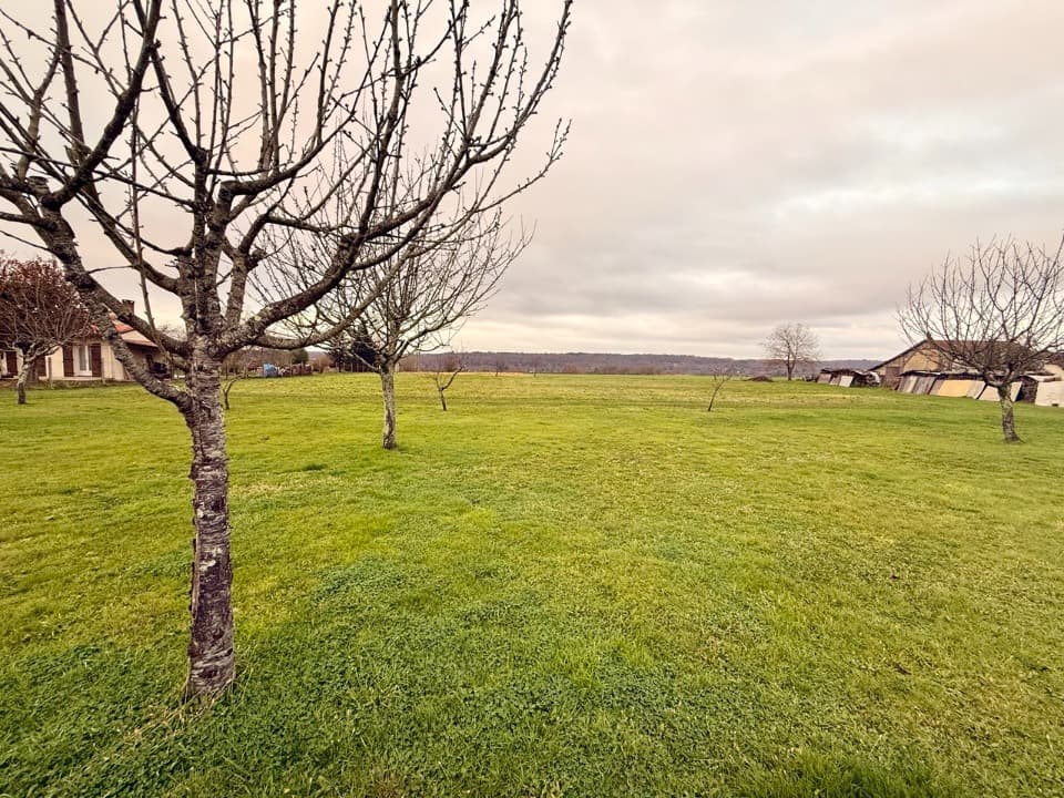 Terrain à partir de 1935m² à Saint-Germain-et-Mons