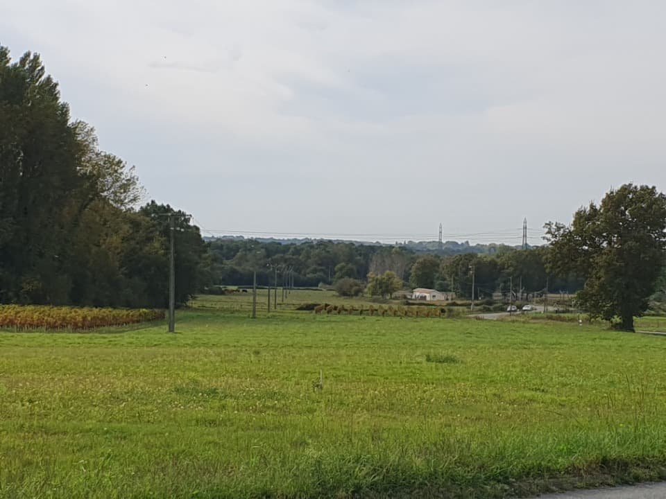 Terrain à partir de 540m² à Saint-Savin